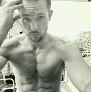 Meet your Posher, Derek